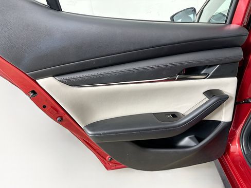 Used 2019 MAZDA MAZDA3 AWD Hatchback image 26