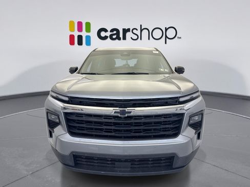 Used 2024 Chevrolet Traverse LS FWD image 8