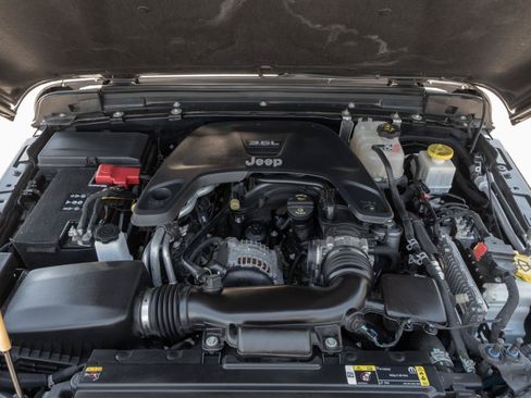 Used 2021 Jeep Gladiator Sport AWD/4WD image 45