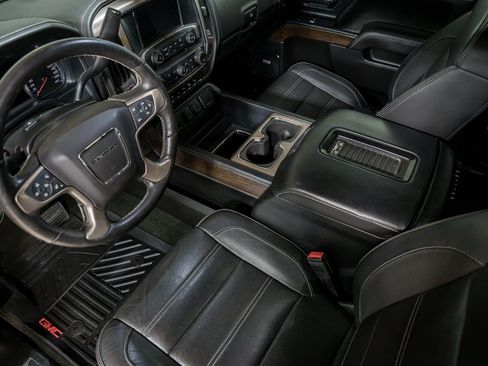 Used 2017 GMC Sierra 2500 Denali AWD/4WD image 9