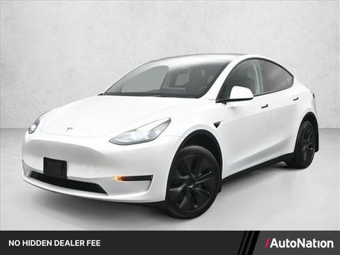 Used 2025 Tesla Model Y Long Range RWD image 1