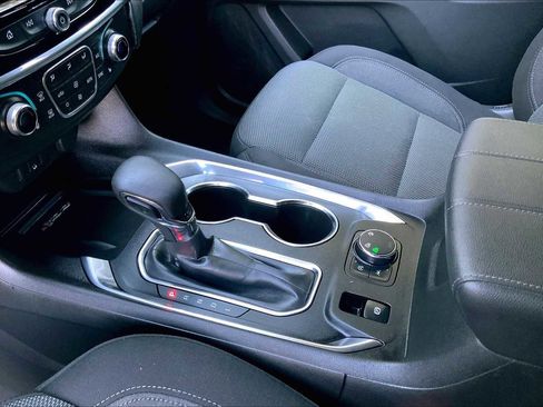 Used 2023 Chevrolet Traverse LT image 16