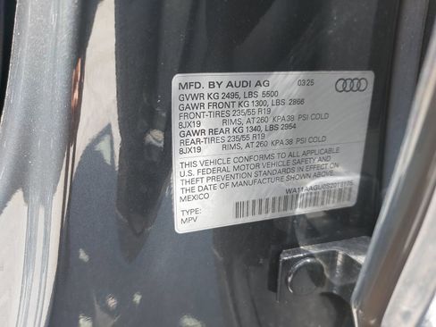 Certified 2025 Audi Q5 Premium w/ Convenience Package AWD/4WD image 11