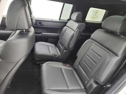 Used 2025 Hyundai Santa Fe Calligraphy FWD image 16