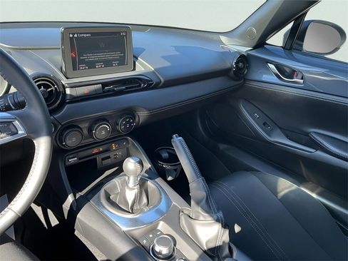 Used 2021 MAZDA MX-5 Miata RF Club image 33