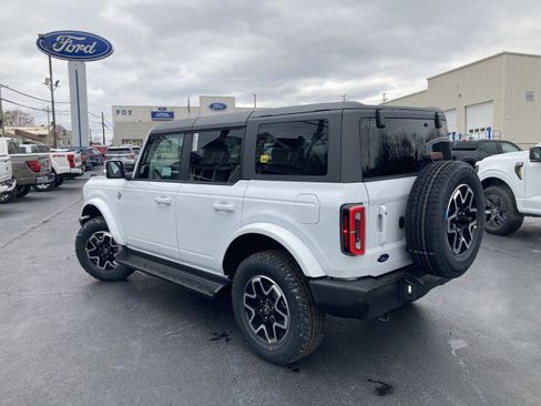 New 2025 Ford Bronco Outer Banks image 2