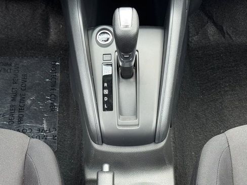 New 2025 Nissan Kicks Play S image 17
