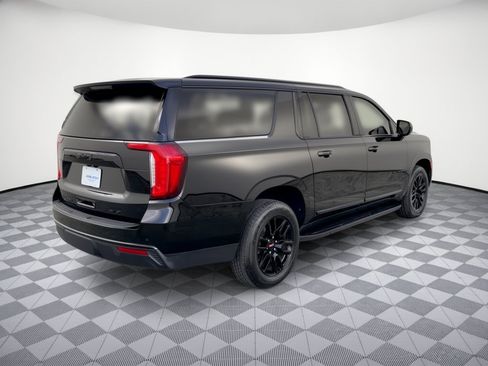 Certified 2023 GMC Yukon XL SLT AWD/4WD image 9