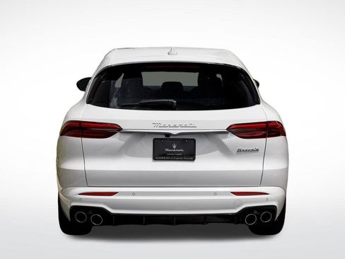 New 2025 Maserati Grecale GT image 4