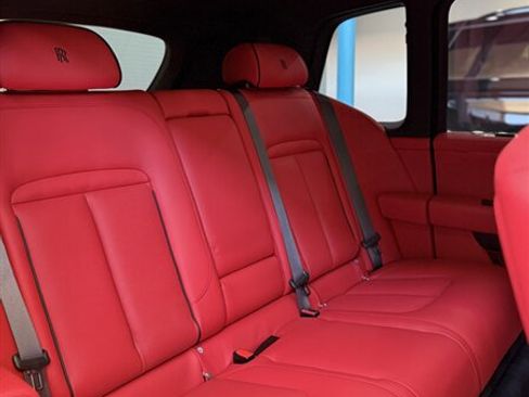 Used 2026 Rolls-Royce Cullinan image 24