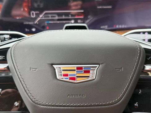 New 2026 Cadillac Escalade Platinum Sport w/ LPO, ONYX Package AWD/4WD image 25