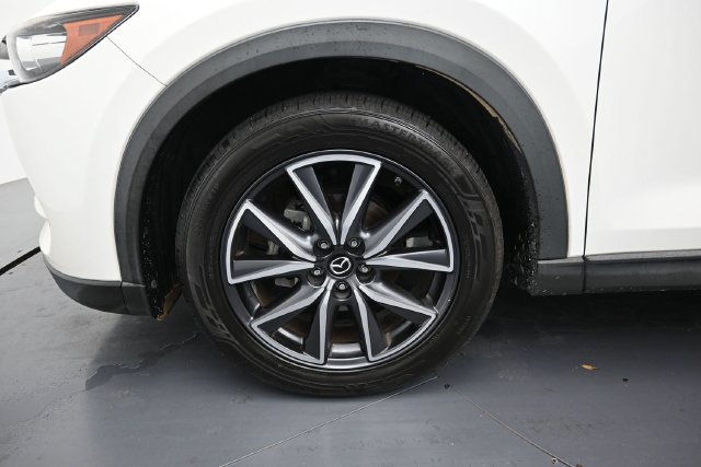 Used 2018 MAZDA CX-5 Touring w/ Preferred Equipment Package FWD image 9