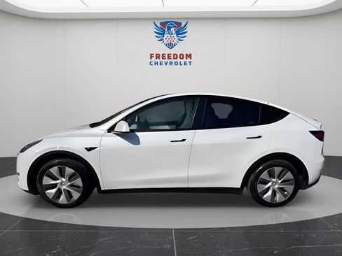 Used 2020 Tesla Model Y Long Range image 27