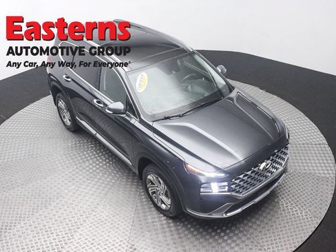 Used 2022 Hyundai Santa Fe SEL w/ Convenience + Premium Package AWD/4WD image 3