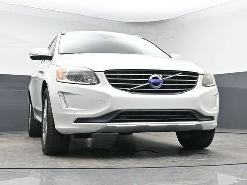 Used 2016 Volvo XC60 T6 w/ Proximity Package image 10
