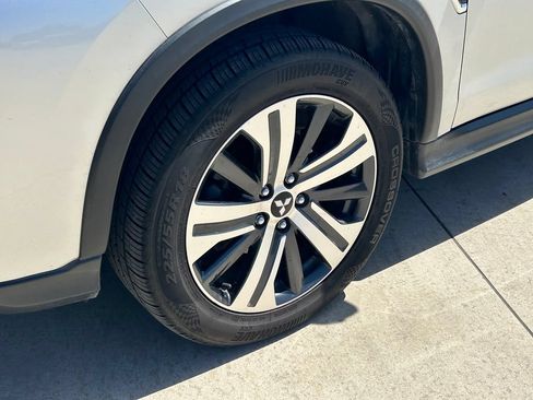Used 2020 Mitsubishi Outlander Sport SE FWD image 9