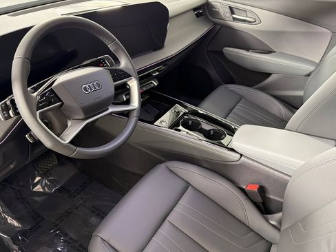 New 2026 Audi Q3 quattro 2.0T AWD/4WD image 9