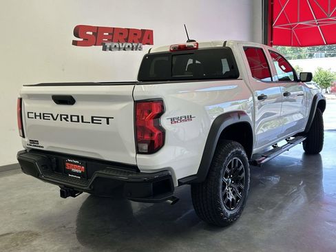 Used 2026 Chevrolet Colorado Trail Boss AWD/4WD image 3