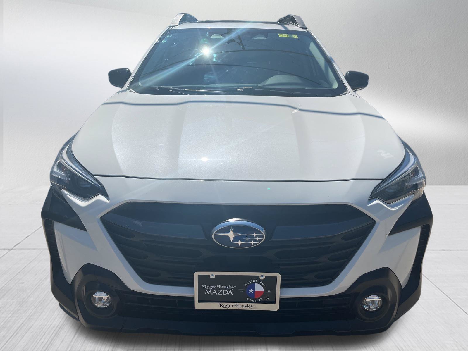 Used 2023 Subaru Outback Premium AWD/4WD image 2