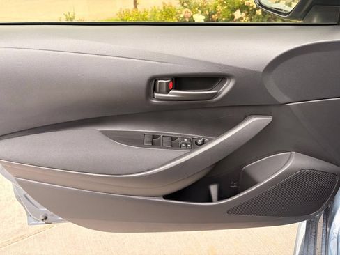 Used 2026 Toyota Corolla LE FWD image 9