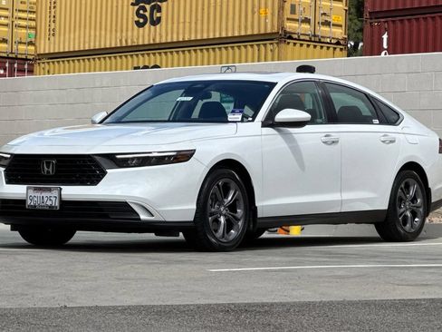 Certified 2023 Honda Accord EX image 11