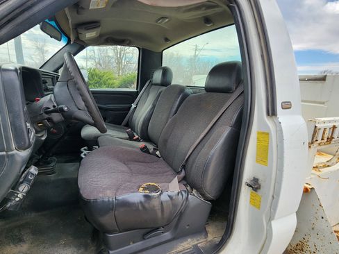 Used 2002 Chevrolet Silverado 3500 LS image 9