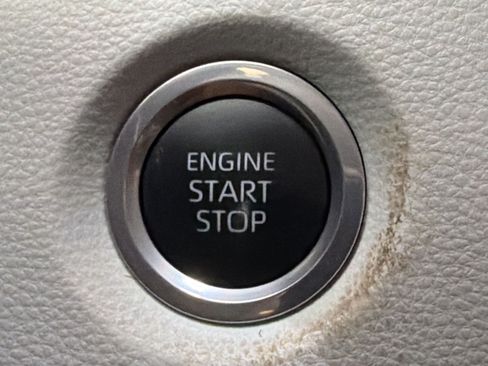 Used 2024 Toyota Corolla SE FWD image 18