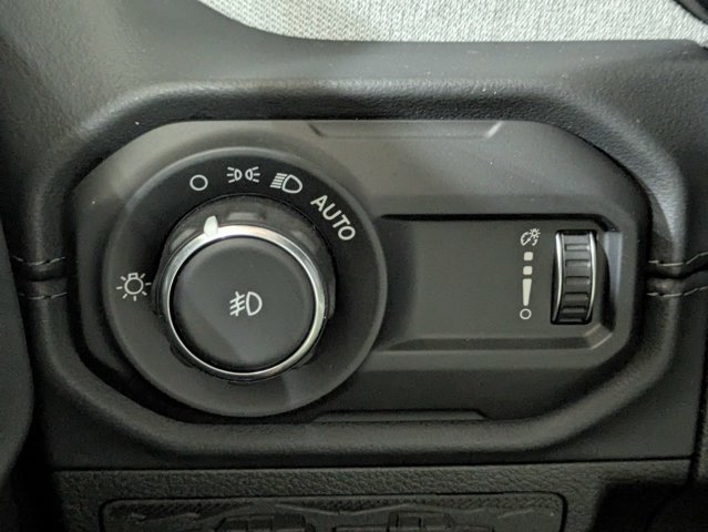 Certified 2026 Jeep Wrangler Unlimited Sahara AWD/4WD image 25