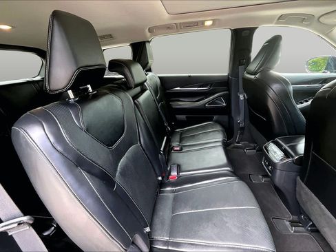 Used 2023 INFINITI QX60 Sensory w/ Cargo Package AWD/4WD image 19