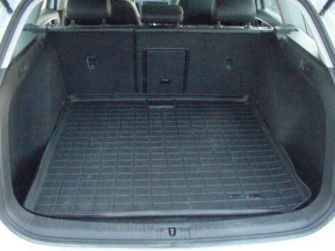 Used 2016 Volkswagen Golf Limited Edition image 34