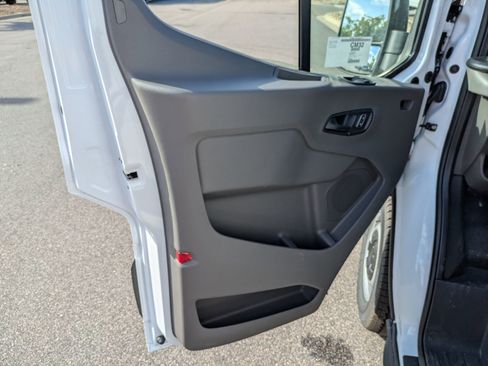 New 2026 Ford Transit 250 148 Medium Roof RWD image 15