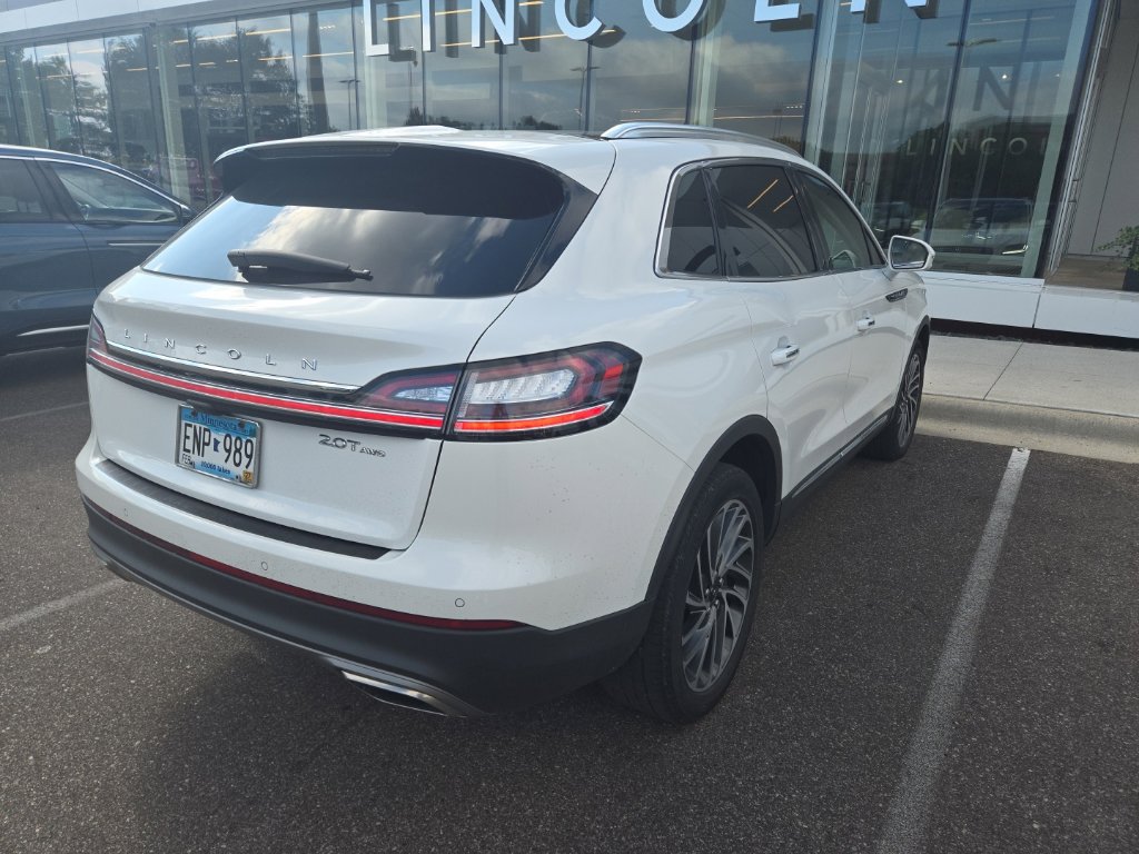 Used 2020 Lincoln Nautilus Reserve AWD/4WD image 5