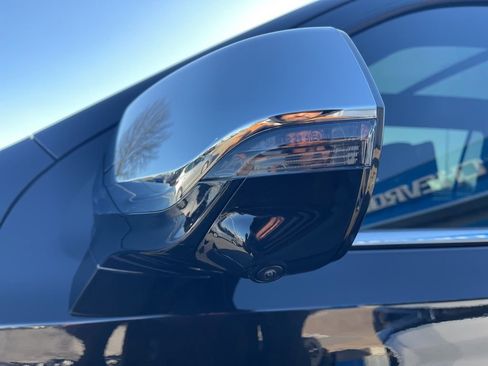 New 2026 Chevrolet Suburban Premier image 12