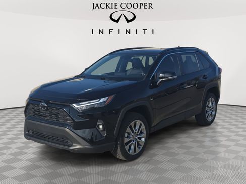 Used 2024 Toyota RAV4 XLE Premium image 1