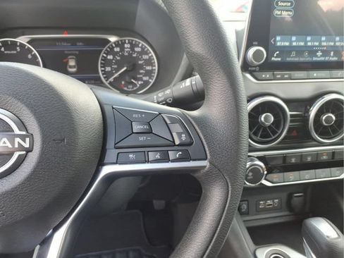 Used 2025 Nissan Sentra SV FWD image 25