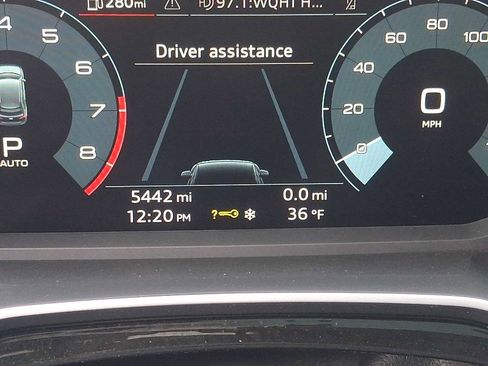 Certified 2025 Audi Q3 2.0T Premium w/ Convenience Package image 13