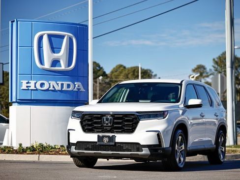 Certified 2025 Honda Pilot EX-L image 1