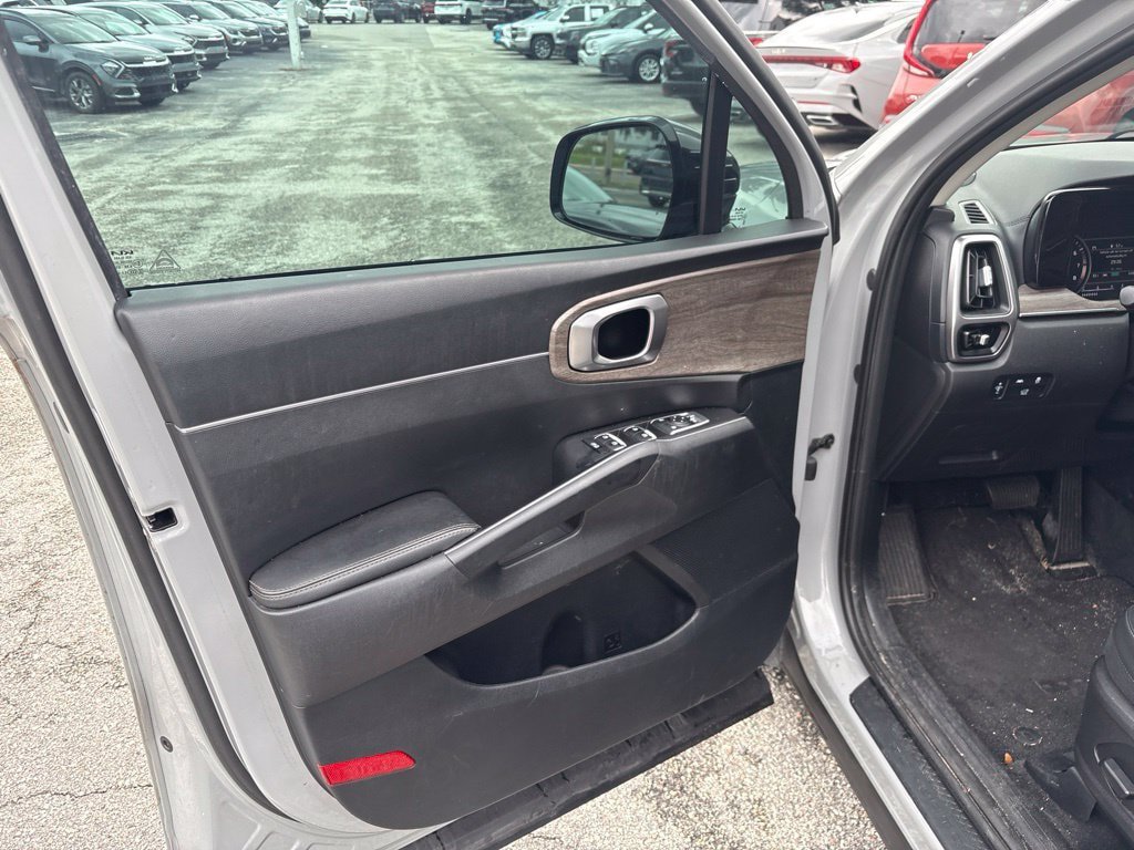 Certified 2022 Kia Sorento X-Line EX AWD/4WD image 5