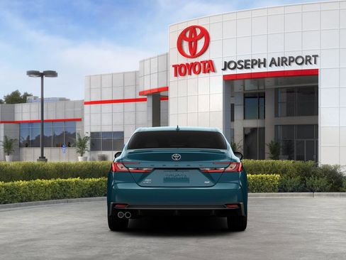 New 2026 Toyota Camry Hybrid AWD/4WD image 49