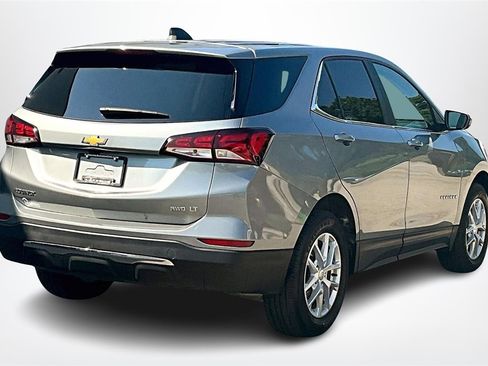 Used 2023 Chevrolet Equinox LT image 5