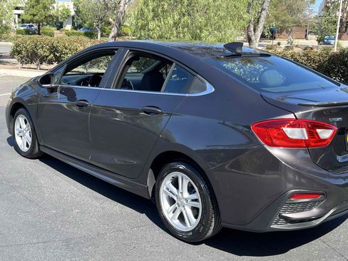 Used 2017 Chevrolet Cruze LT w/ RS Package FWD image 45