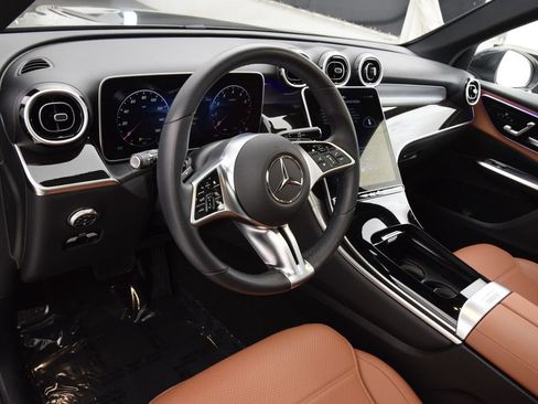 Certified 2025 Mercedes-Benz GLC 300 4MATIC image 21