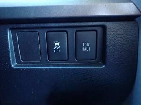 Used 2014 Toyota Tundra SR5 w/ SR5 Upgrade Package AWD/4WD image 20