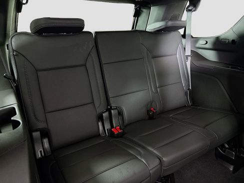 New 2026 GMC Yukon Denali w/ Sun & Power Step Package image 28