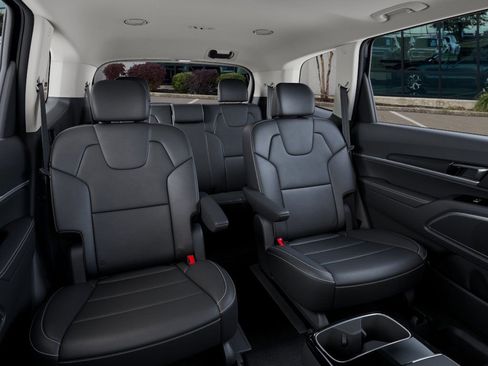 New 2025 Kia Telluride S image 16