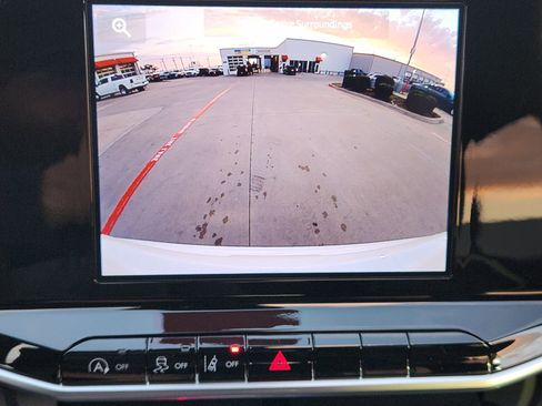 New 2026 Jeep Compass Latitude image 16