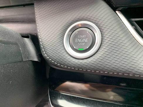 Used 2025 Chevrolet Equinox LT w/ Safety and Technology Package AWD/4WD image 26