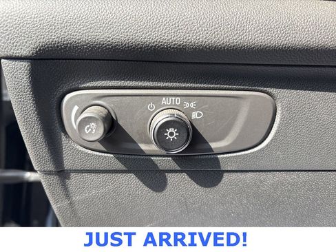 Used 2023 Buick Envision Essence w/ Sport Touring Package image 12