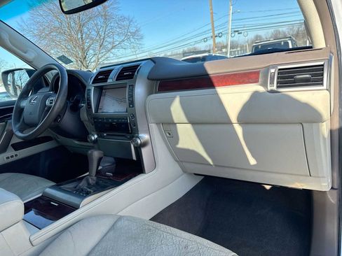 Used 2012 Lexus GX 460 image 16