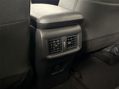 Used 2024 Toyota RAV4 LE AWD/4WD image 30
